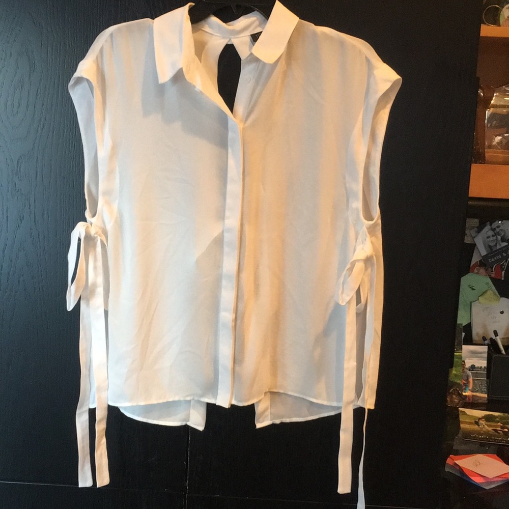 Topshop sleeveless button up tie blouse